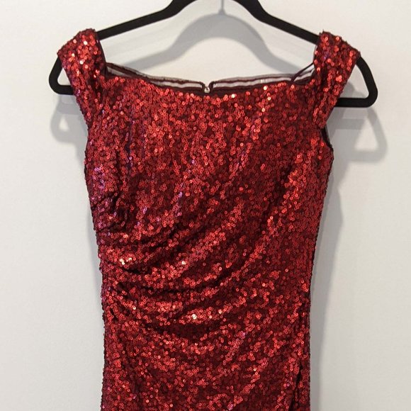 Off the shoulder red sequin Dress - Picture 3 of 4